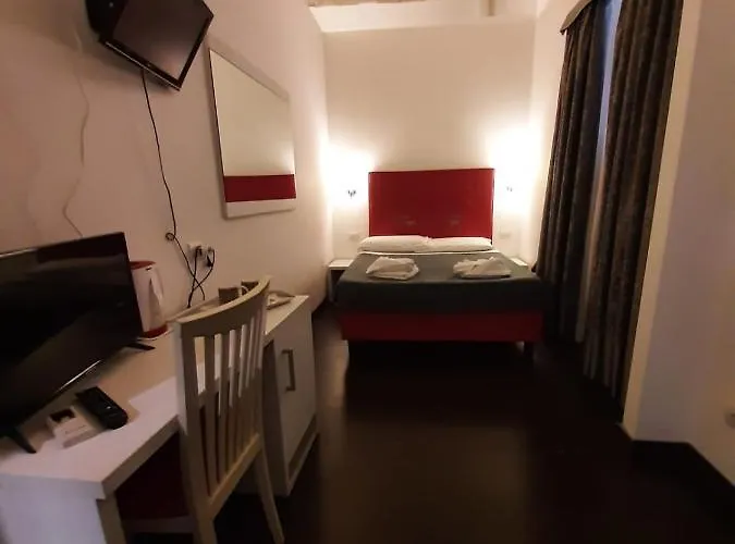 Laterani Dfm Affittacamere 4*