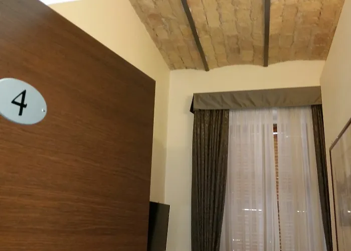 Affittacamere Laterani Dfm 4*